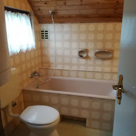 Arnyas Pihenohaz Feriehus *